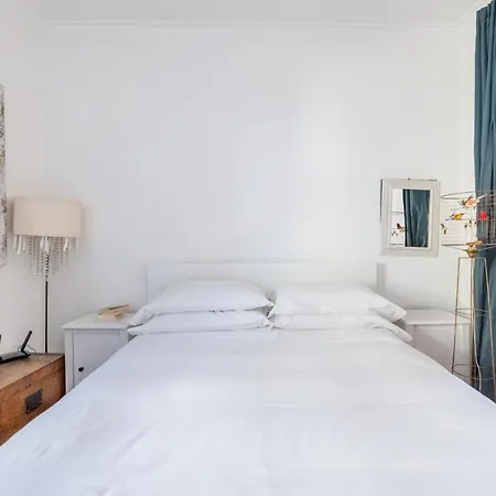 Spanish Step Rooftop Boutique Tatil Evi